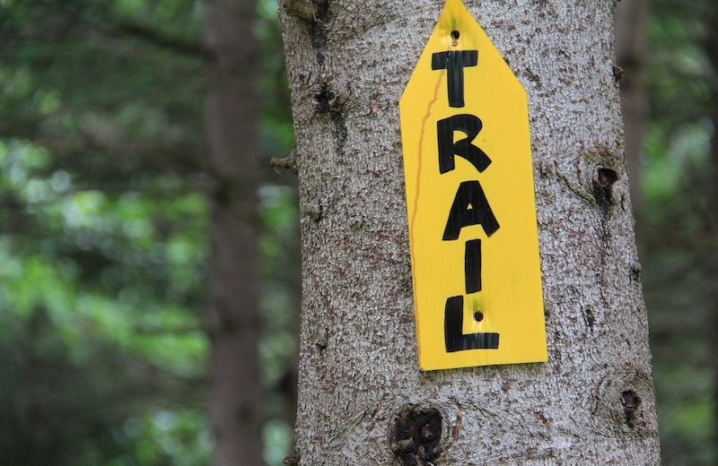 Trail sign at Bartlett Lodge.
