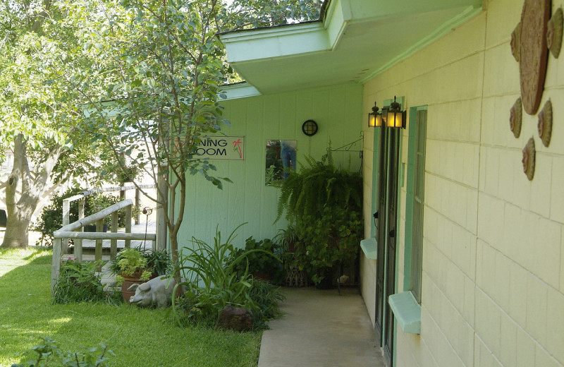 Exterior at Lakeside Lodge on East Lake Buchanon.