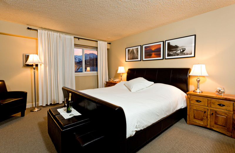 Guest suite at Red Tree Lodge.