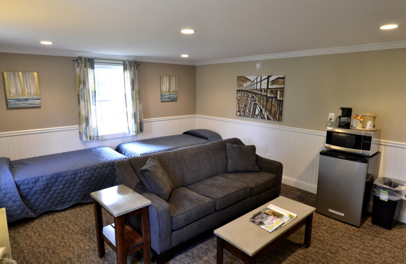 Guest room at The New England Inn & Lodge.