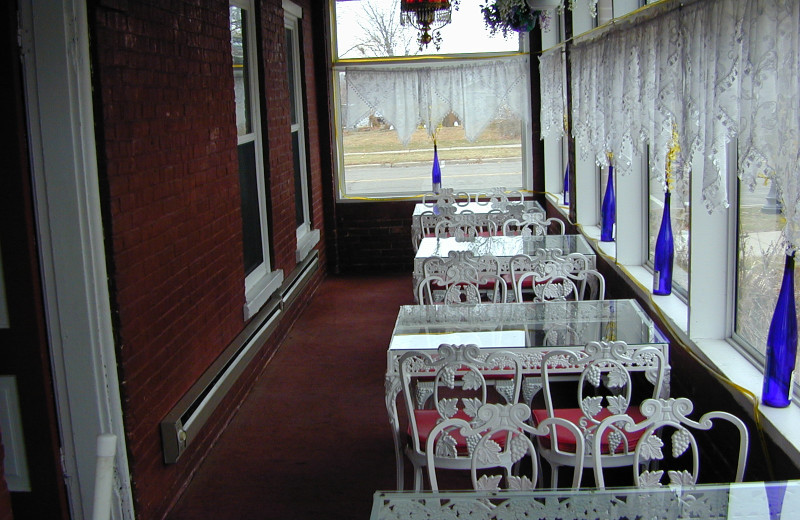 Guest patio at Eagles on the River and Anderson House Hotel.