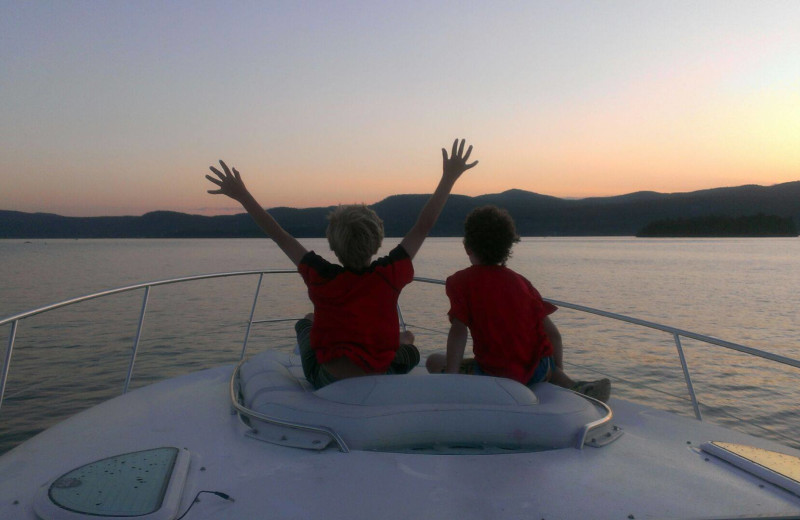 Boating at The Lodges at Cresthaven on Lake George.