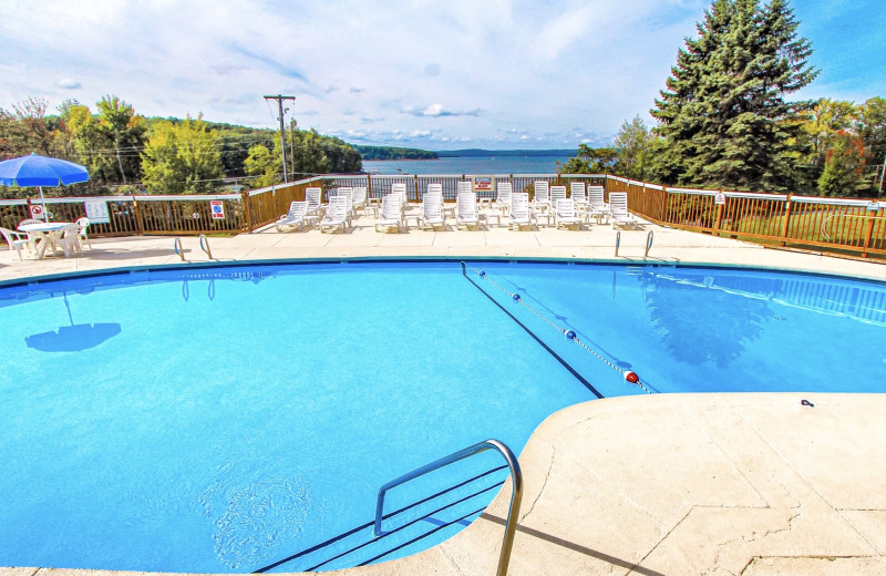 Outdoor pool at Tanglwood Resort.