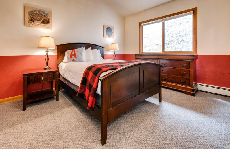 Guest room at Boulder Adventure Lodge.