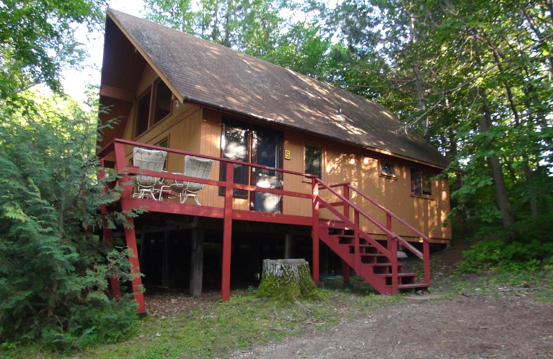 Cabin exterior at Five Lakes Resort.