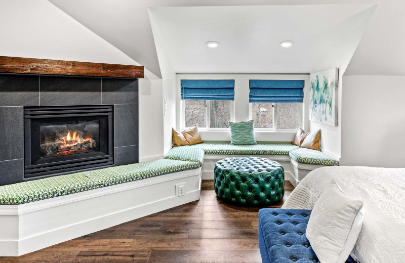 Guest room at Bespoke Inn Flagstaff.