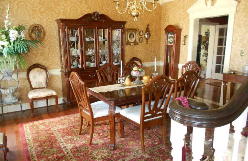 Dining room at A Georgian Manner Bed & Breakfast.