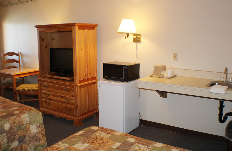 Guest room at Rowleys Bay Resort.