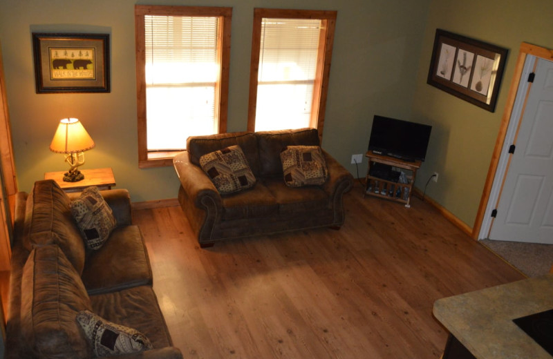 Cabin living room at Mulberry Mountain Lodging & Events.