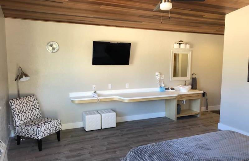 Guest bedroom at Stone Canyon Inn.