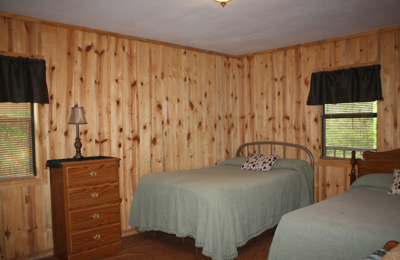 Deer Run bedroom at Heath Valley Cabins.