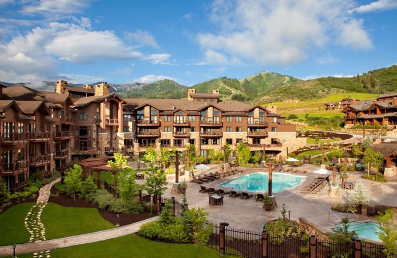 Exterior view of Dakota Mountain Lodge & Golden Door Spa.