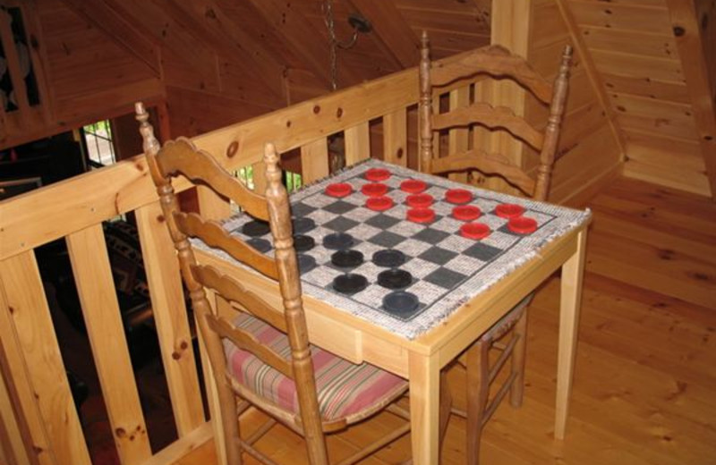 Checkers table at Avenair Mountain Cabins.