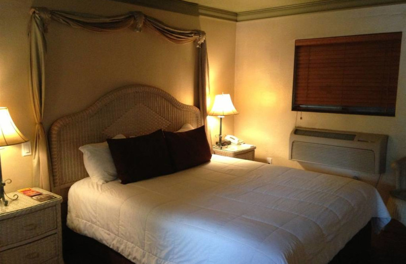 Guest bedroom at Old Creek Resort.