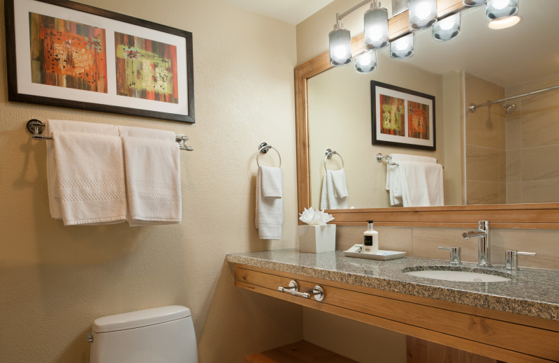 Guest bathroom at Grand Summit.