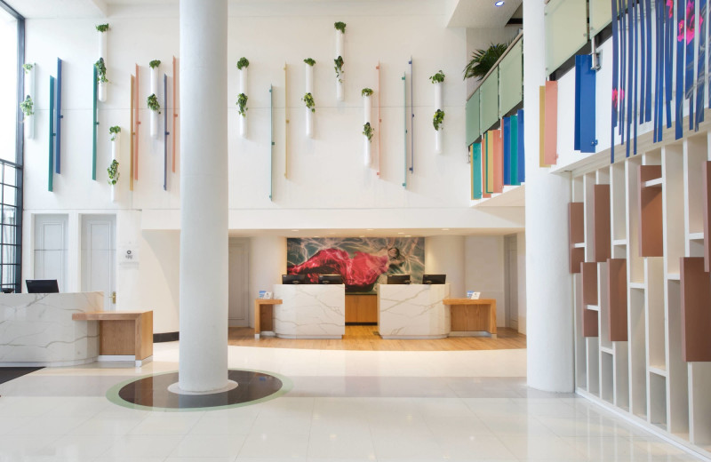 Lobby at Sheraton Miami Airport Hotel & Executive Meeting Center.