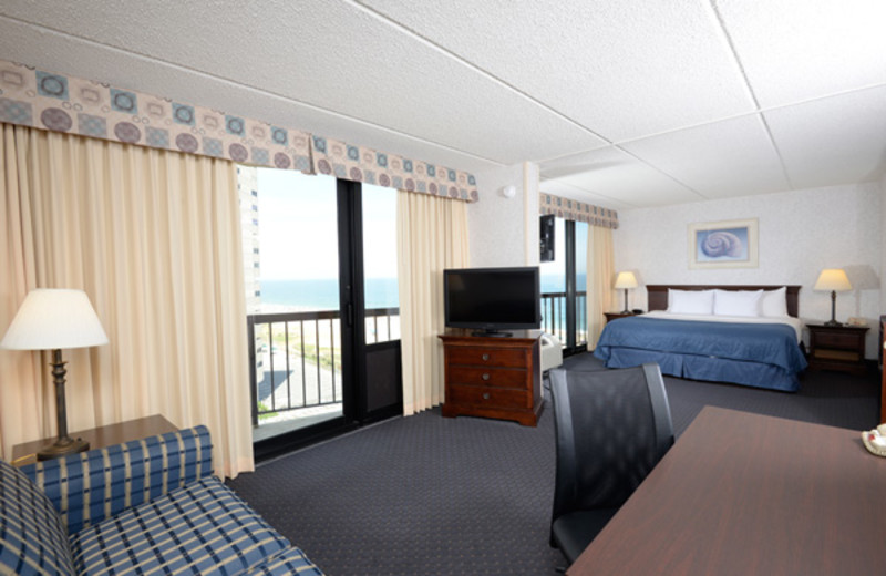 Guest room at Clarion Resort Fontainebleau.