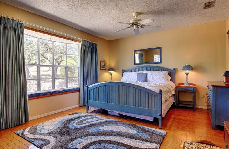 Rental bedroom at New Braunfels Escapes.