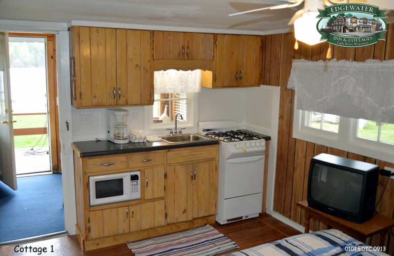 Guest kitchen at Edgewater Inn & Cottages.