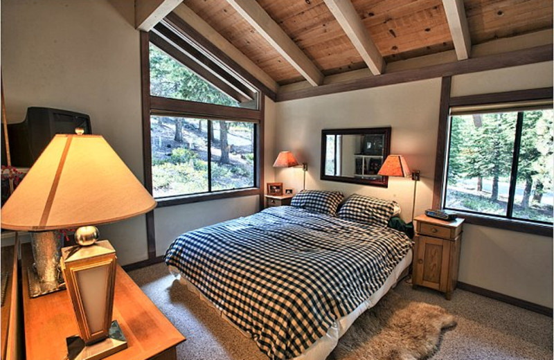 Vacation rental bedroom at Chinquapin.