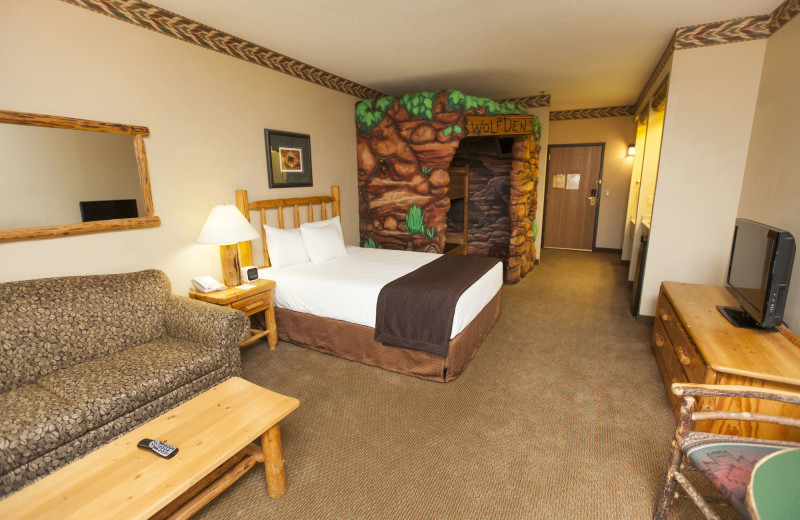 Guest room at Great Wolf Lodge - Sandusky.