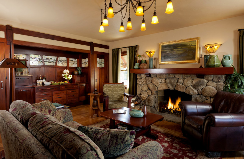 Lobby at Blackbird Inn.