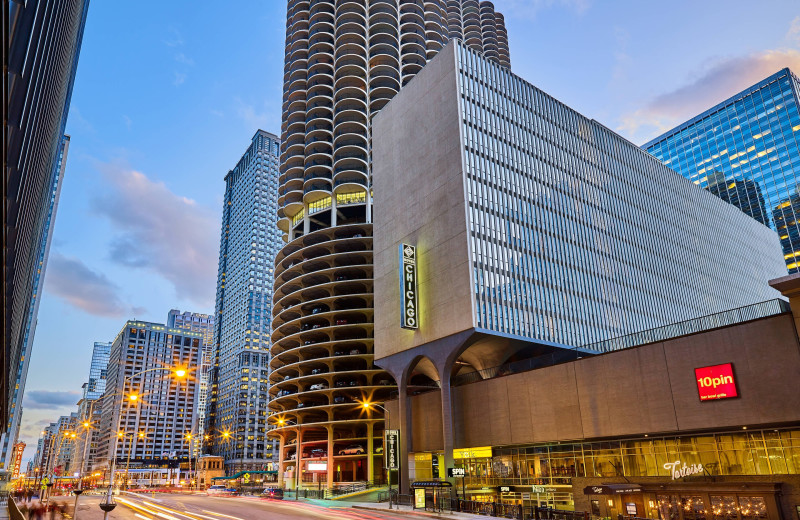 Exterior view of Hotel Chicago Downtown, Autograph Collection.