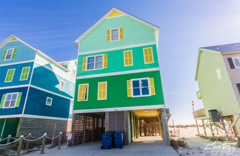 Rental exterior at LuxuryGulfRentals.com.