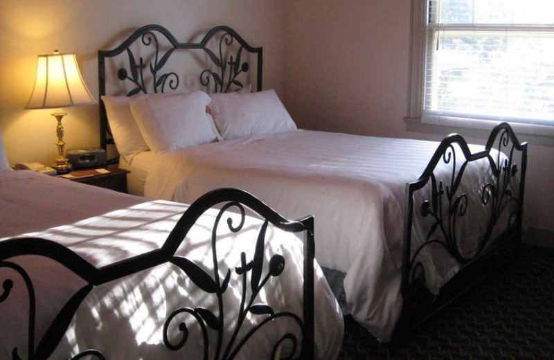 Two bed guest room at Columbia Gorge Hotel.