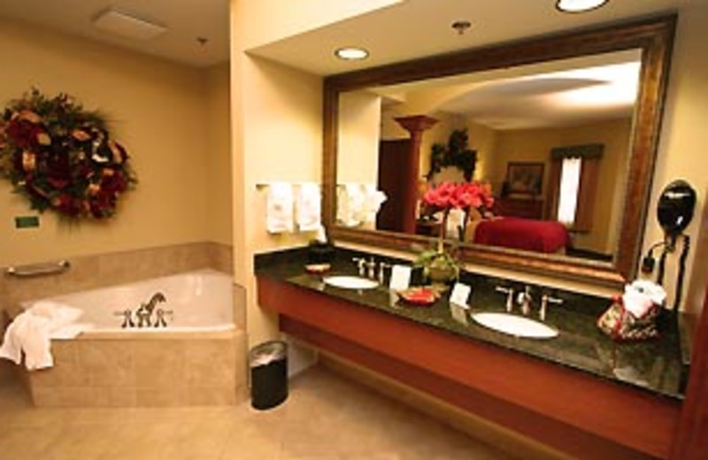 the inn at christmas place pigeon forge tn resort christmas tree inn gatlinburg tn