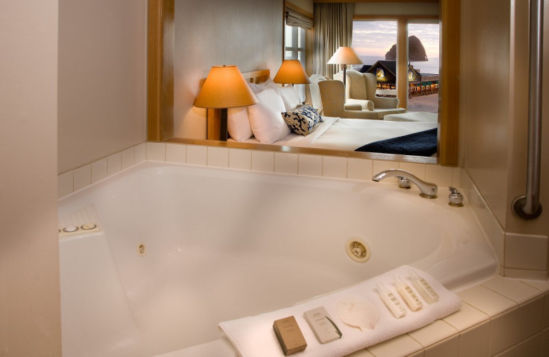 Guest jacuzzi at Inn at Cape Kiwanda.