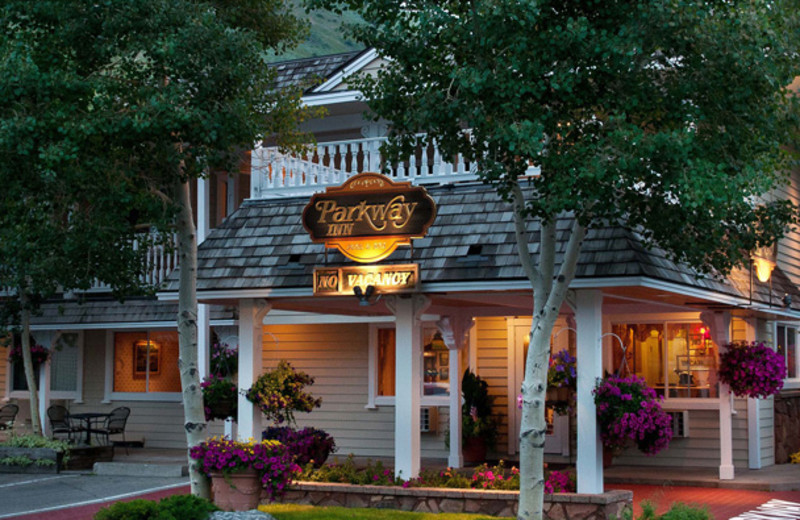 Exterior View of Parkway Inn