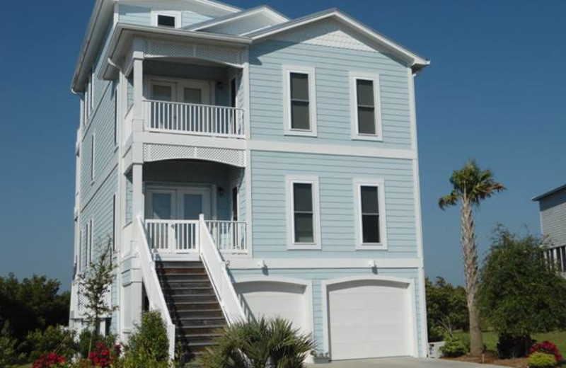 Vacation rental exterior view of Century 21 Action Inc.