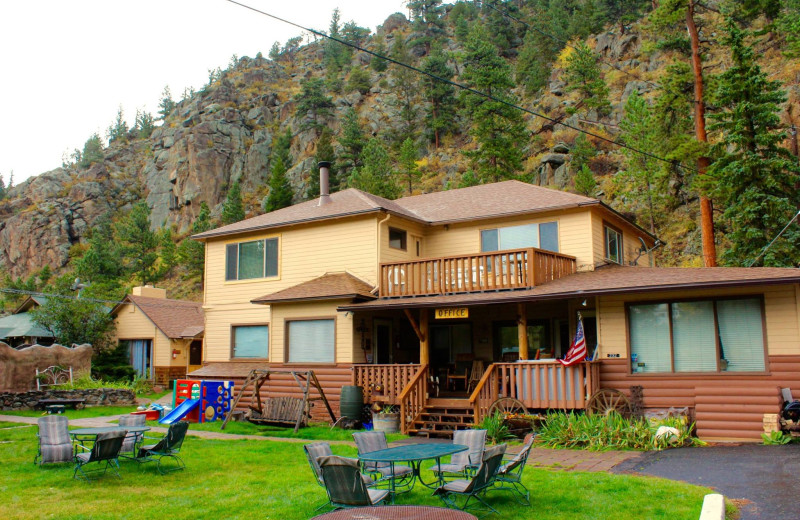 Exterior view of Misty Mountain Lodge.