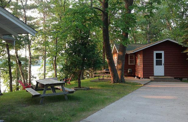 Cabin getaways at Beauty Bay Lodge & Resort