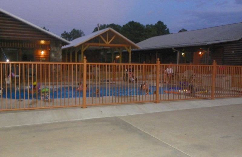 Outdoor pool at Hochatown Country Lodge.