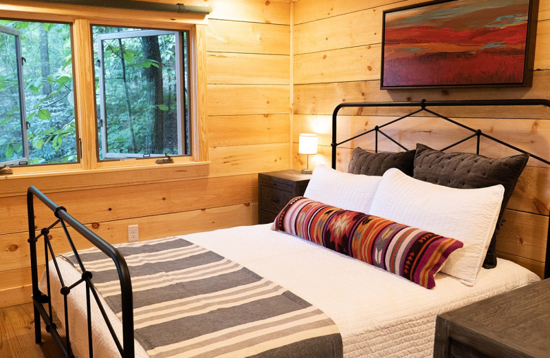 Cabin bed at Yogi Bear's Camp Golden Valley.