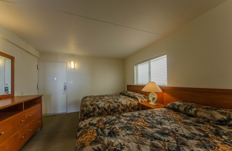 Guest bedroom at Waikiki Oceanfront Inn.