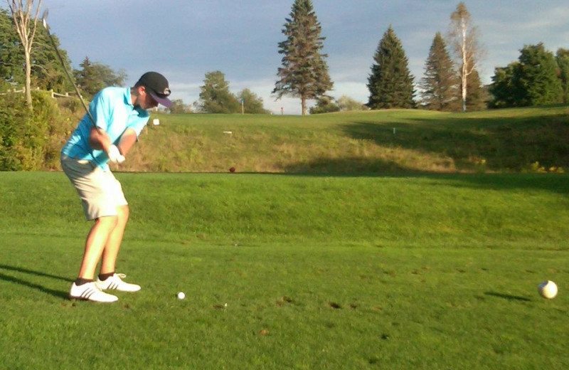 Playing golf at Hotel Vienna.
