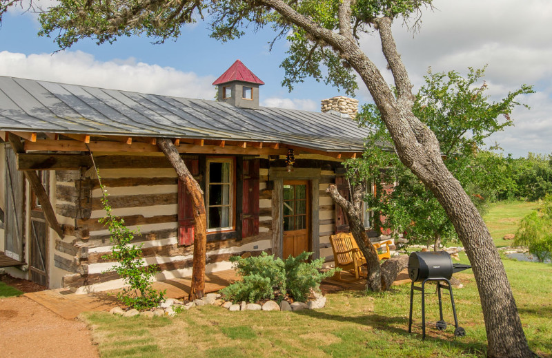 Cabin exterior at Barons Creekside.