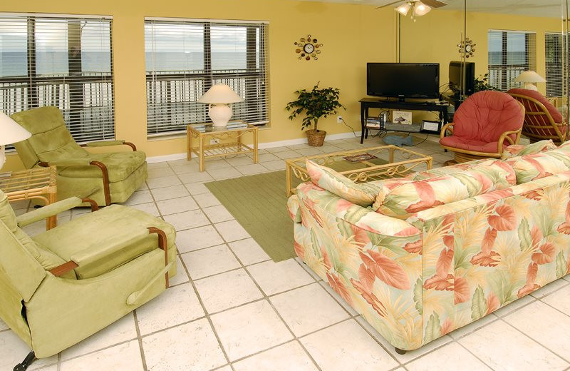Rental livin gorom at Bender Realty.