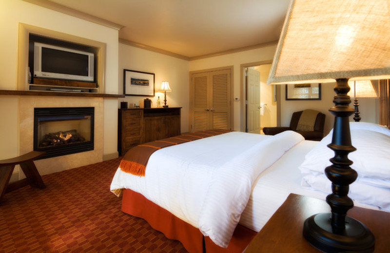 Guest room at Harvest Inn by Charlie Palmer.