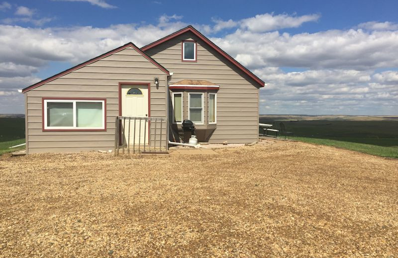 Exterior view of Whiskey Butte Lodge.