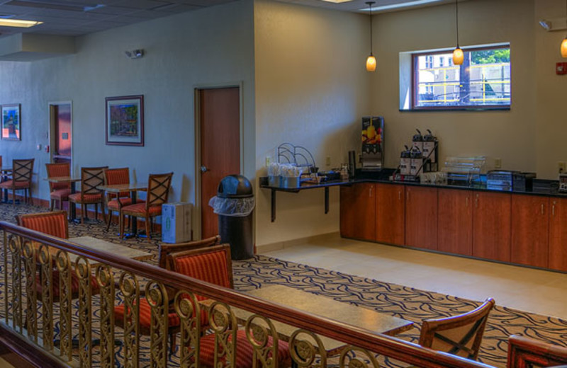 Breakfast Area at The Hotel Warner