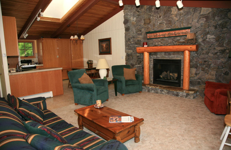 Guest living room at Bay Point on the Lake.