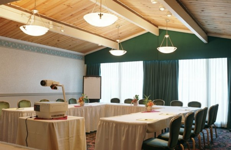 Meeting room at Los Gatos Lodge.