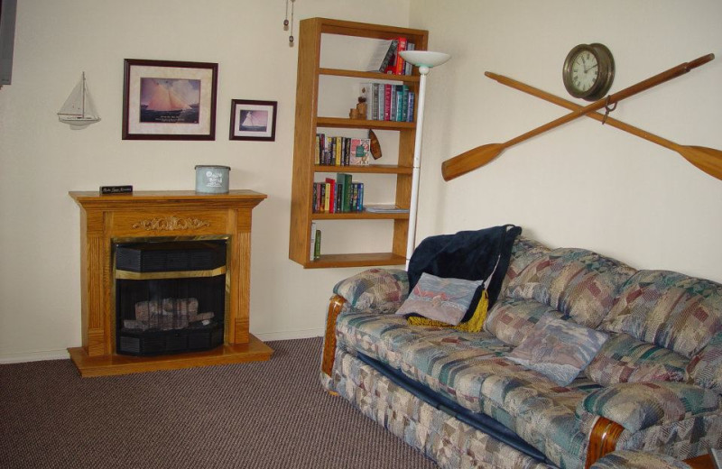 Fireplace living room at Paradise Cove Marine Resort.