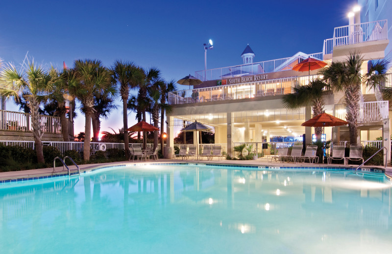 Outdoor pool at Holiday Inn Club Vacations South Beach Resort.