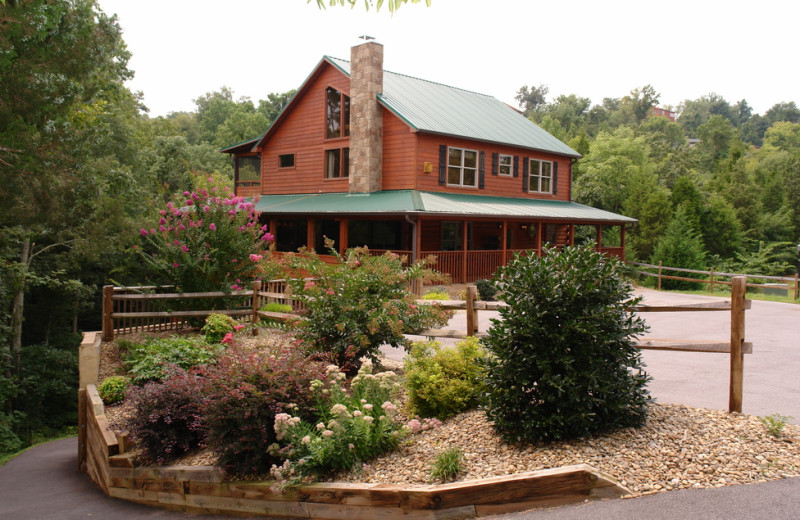 Cabin exterior at Oak Haven Resort.