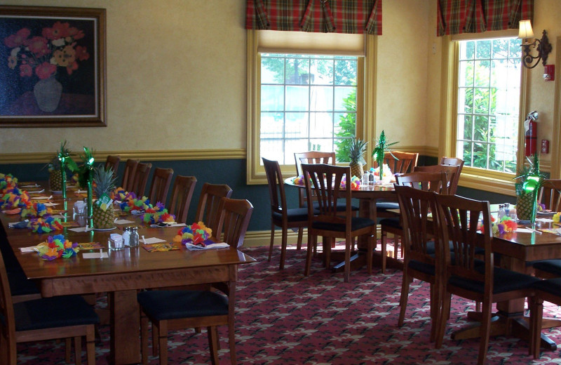 Dining area at Pointe Royale.